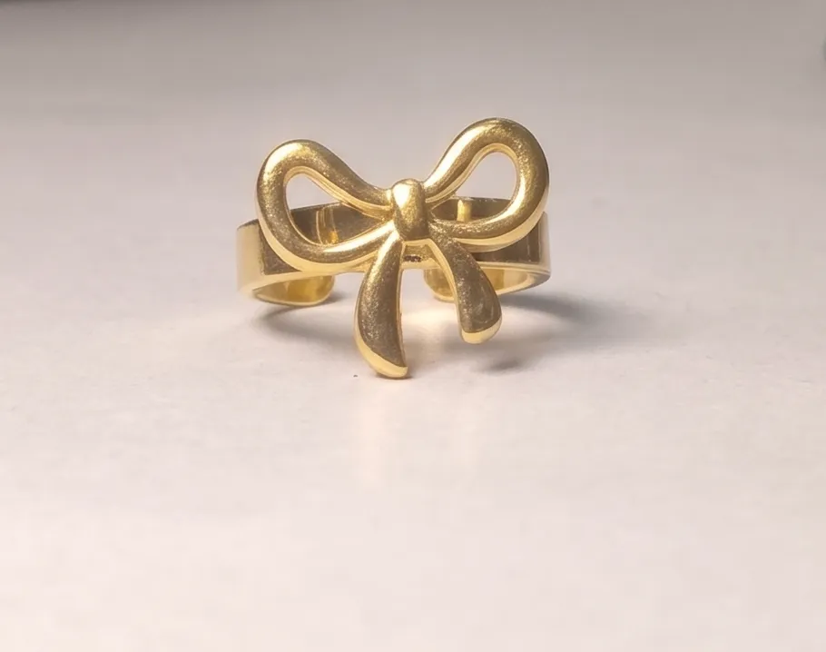 Gold Bow‑Shaped Ring